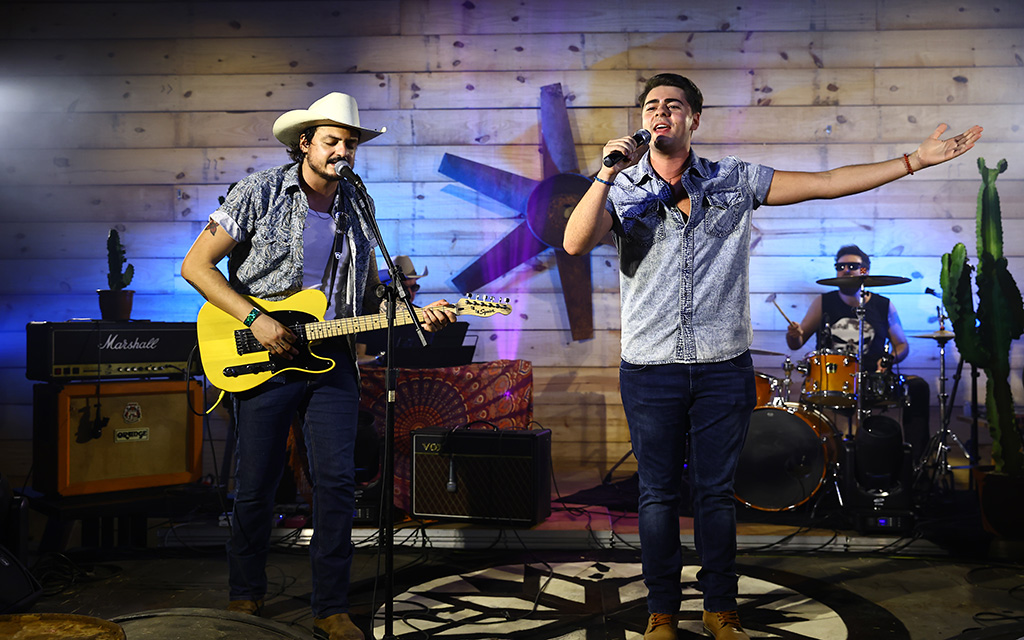 Enrico e Allison Lima cantaram juntos “Evidências”