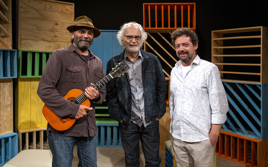 TV Cultura estreia novo programa musical com Renato Teixeira e Chico Teixeira