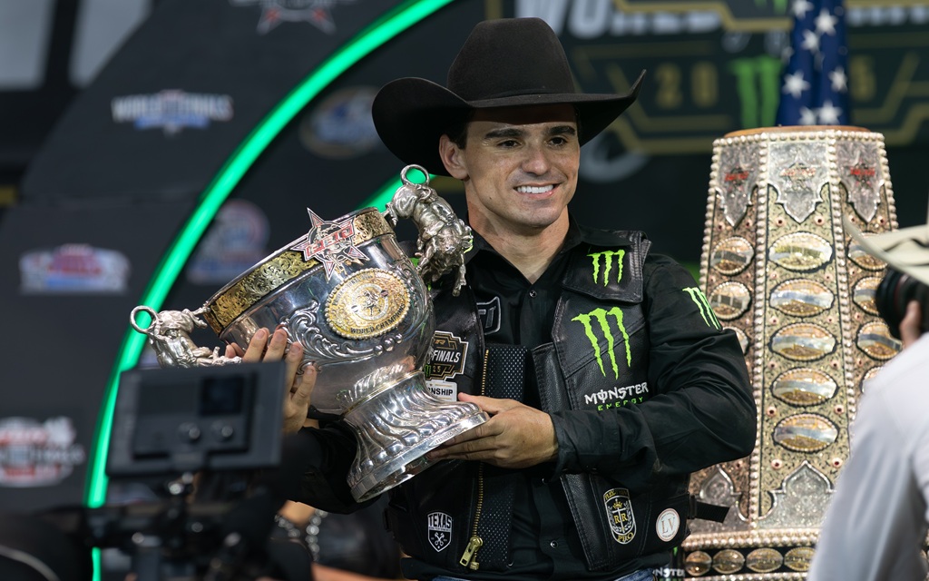 Evento recebe etapas decisivas da PBR e atrai os principais nomes da elite da montaria