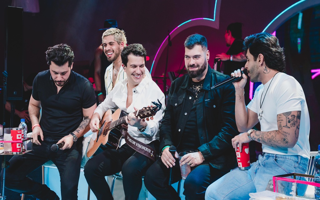 Celebração em Goiânia reuniu grandes nomes da música, estrutura grandiosa