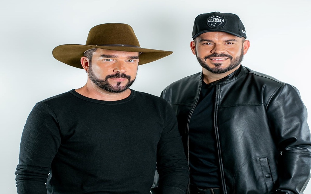 Dupla se apresenta no dia 25 de julho ao lado de Felipe & Rodrigo