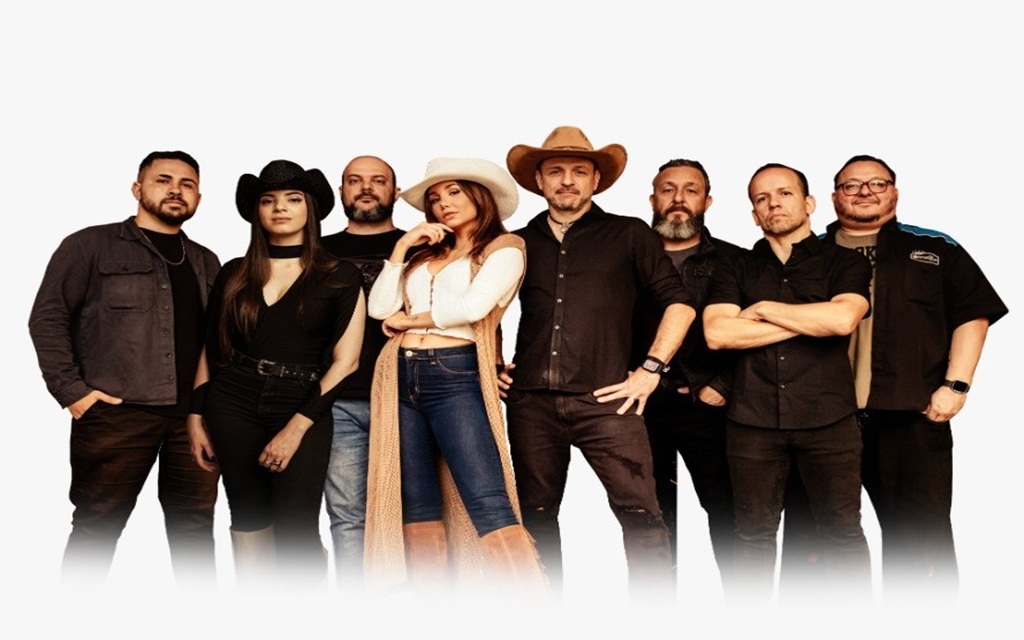 Com ingressos esgotados, banda faz tributo a Garth Brooks e Shania Twain