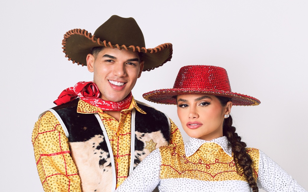 Artista estreou no Aviões Fantasy vestido de Woody