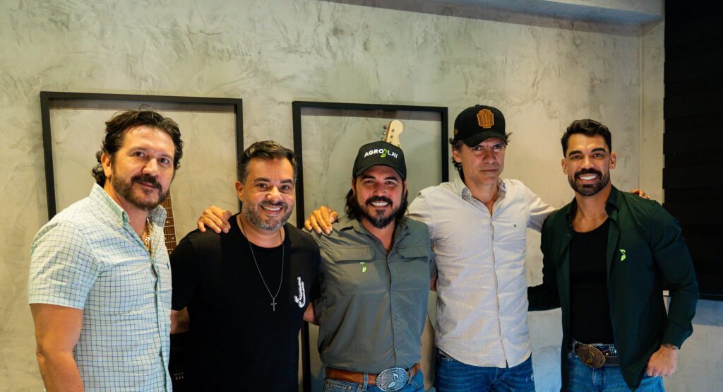 Dupla integrar oficialmente o casting do escritório artístico