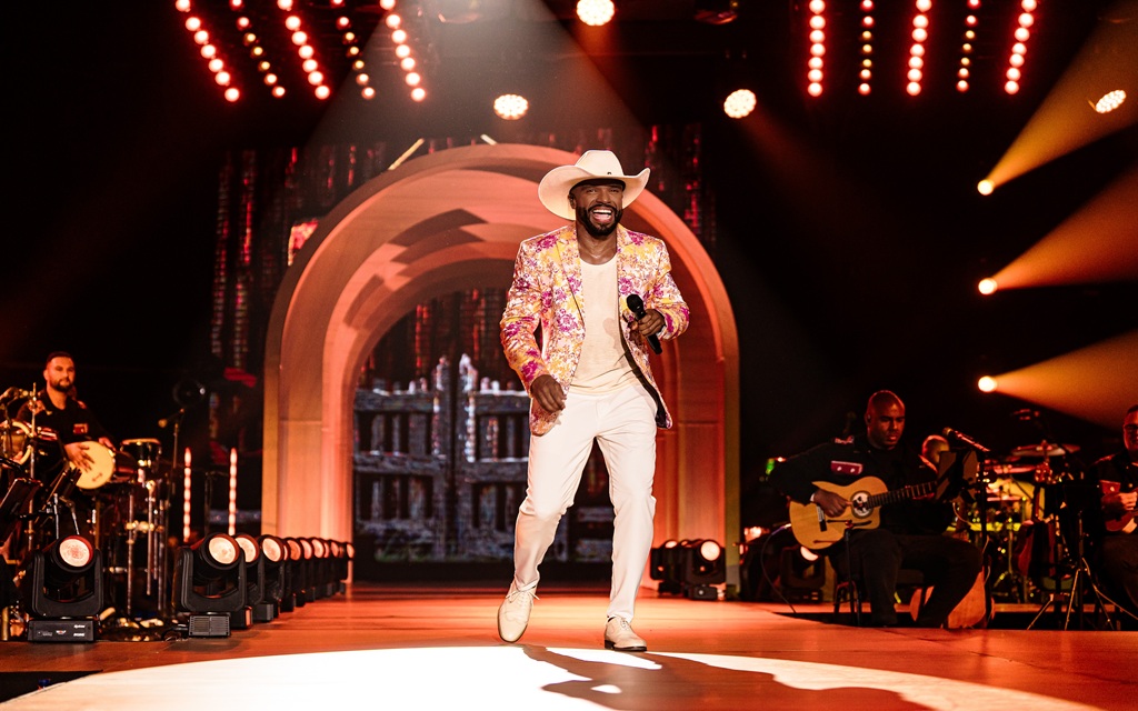 Considerado o maior showman do Brasil