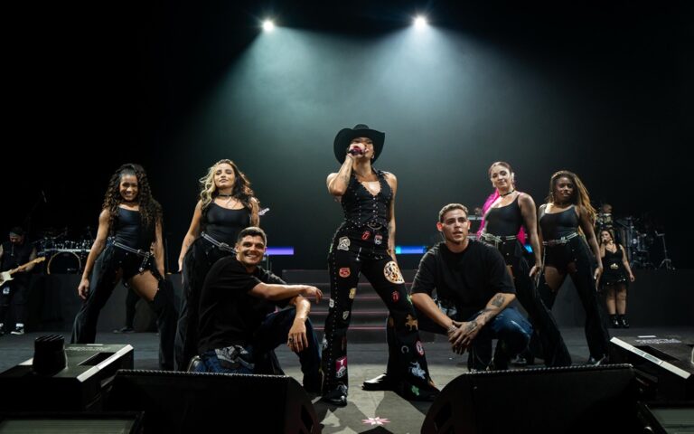 Ana Castela encerra turnê em Portugal com três noites de casa cheia