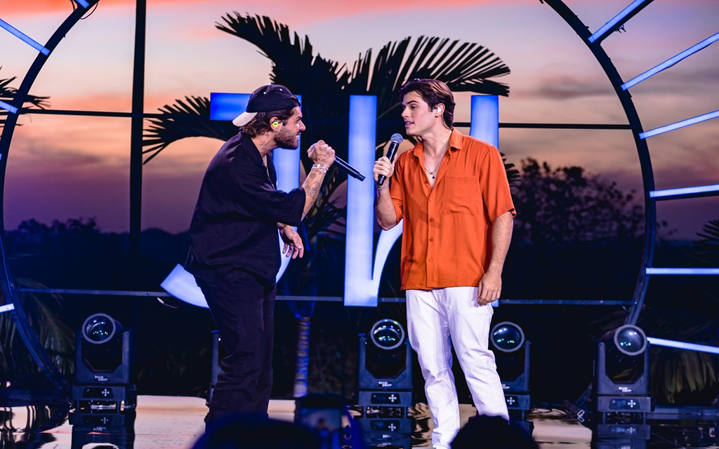 Single, que é regravação de um hit do padrinho Leonardo