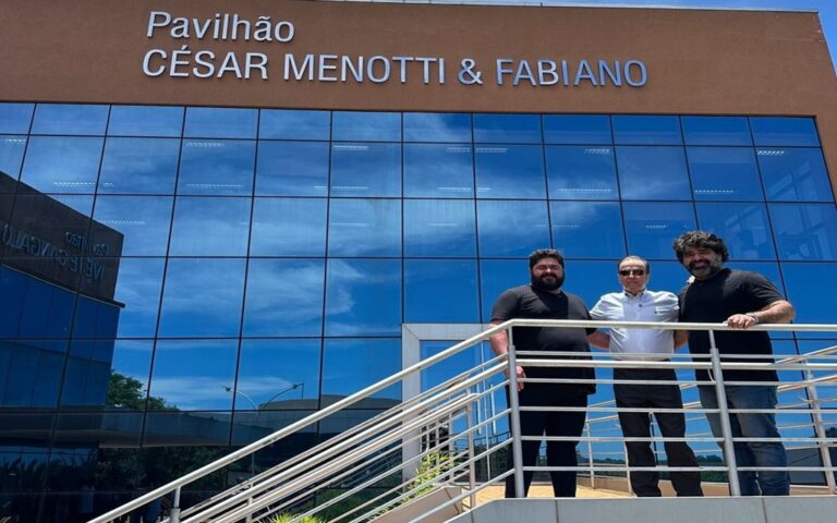 César Menotti & Fabiano doam cachê vitalício para o Hospital de Barretos com os shows que fizeram na Festa do Peão de Barretos