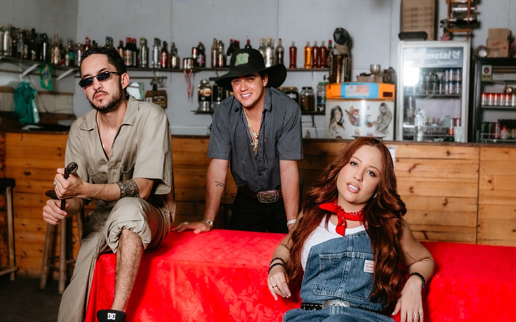 A chegada do verão sempre remete ao período de férias, praia e diversão