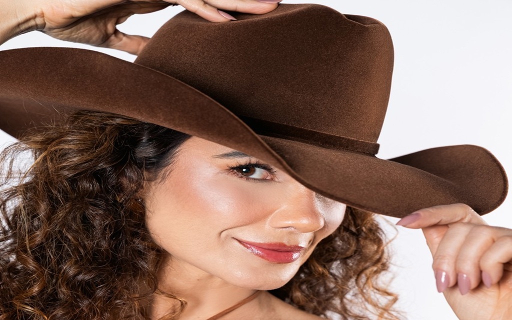 Essa nova fase da artista resgata o romantismo, a delicadeza e a autenticidade