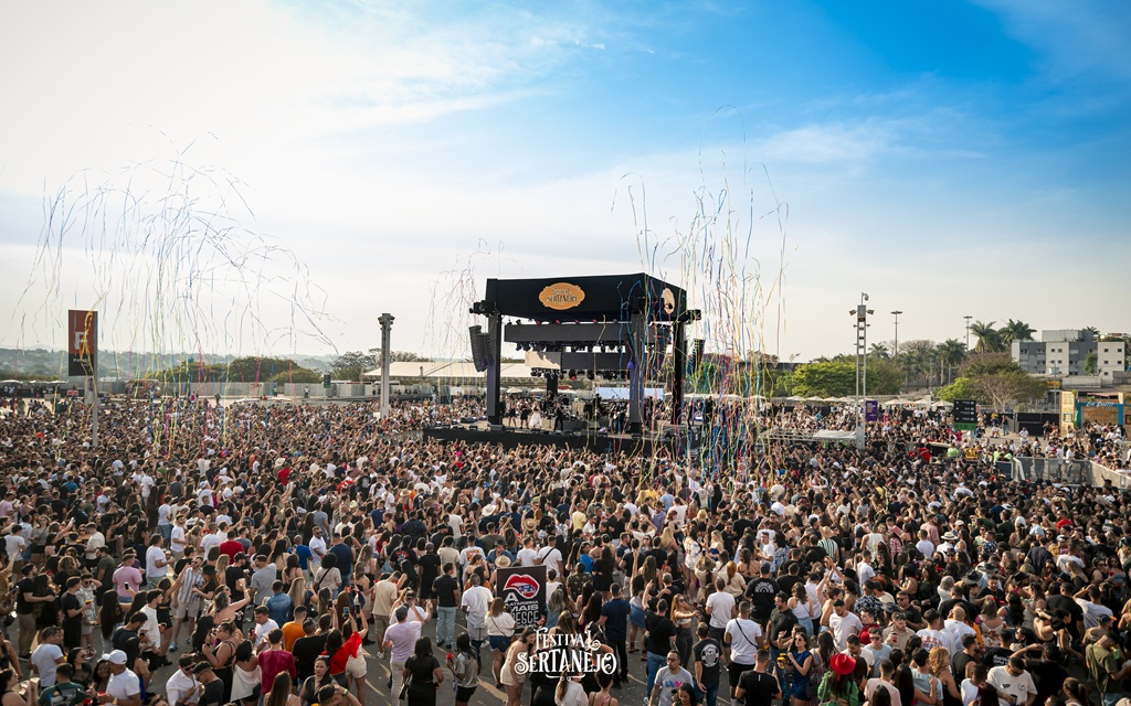 Festival Brasil Sertanejo agita a Esplanada do Mineirão na véspera do feriado do Dia de Nossa Senhora Imaculada Conceição