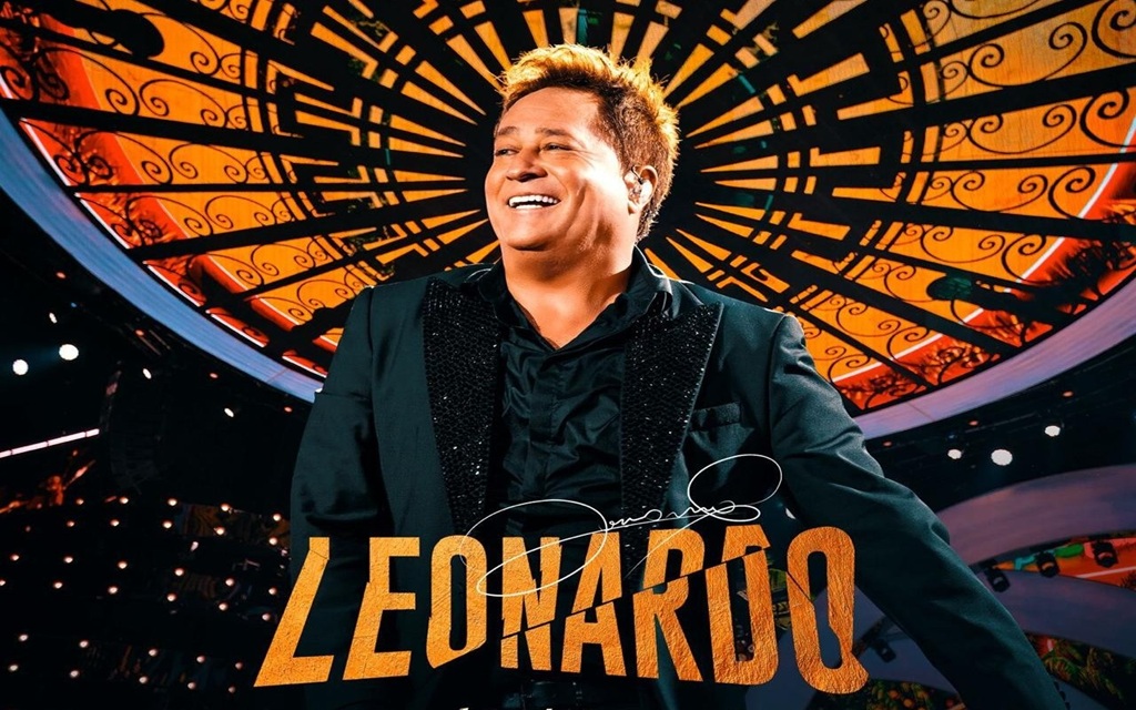 Ao longo dos anos, o cantor que iniciou a carreira ao lado do irmão se tornou uma das personalidades brasileiras