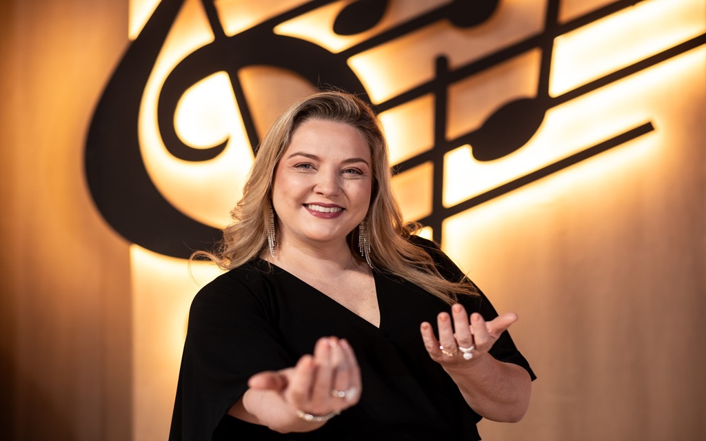 Ovelha e ex-Estrela da Casa, Biahh Cavalcante, participam do Aparecida Sertaneja