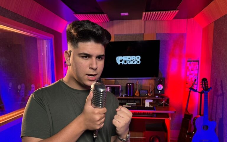 Pedro Huggo se apresenta no Rodeio do Bem em Torrinha