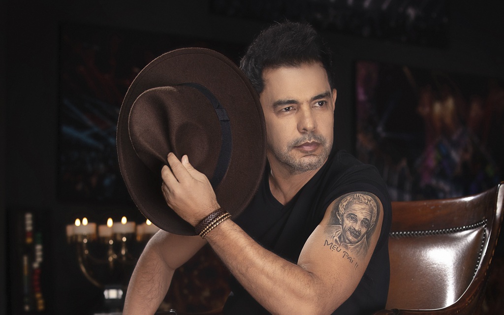 Anfitrião do projeto, Zezé Di Camargo leva para o oceano um espetáculo especial