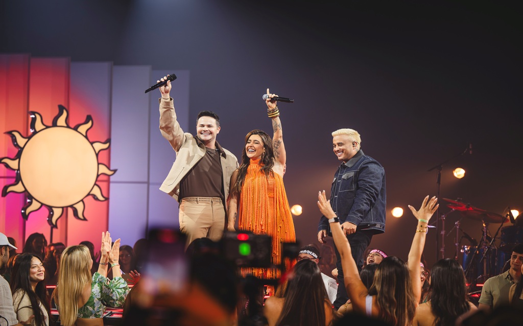 O EP chegou completo às plataformas de áudio com cinco faixas, reunindo três inéditas e autorais