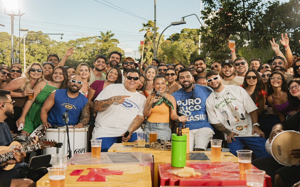 parceria do Grupo com a cantora Simone Mendes, foi a música mais executada no país em 2025