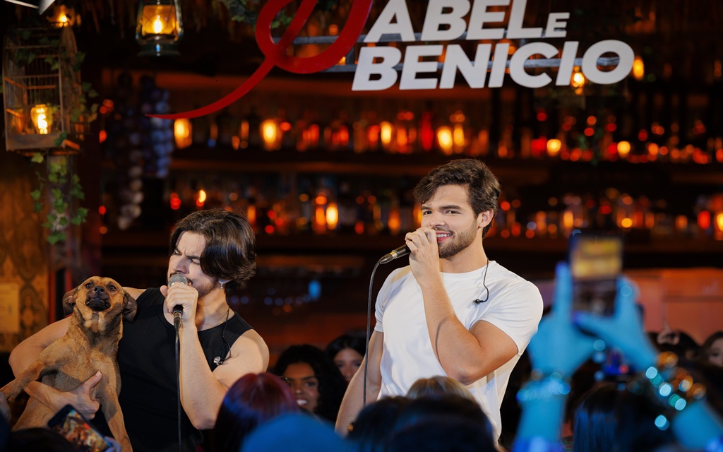 Com bom humor e sinceridade, Abel & Benício apresentam a inédita “O Jeito Que a Gente Ama”