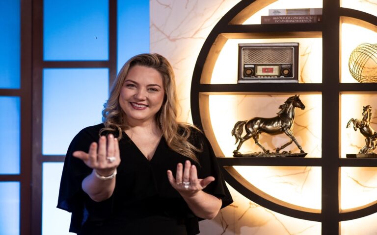 Gaúcho da Fronteira anima o palco do Aparecida Sertaneja