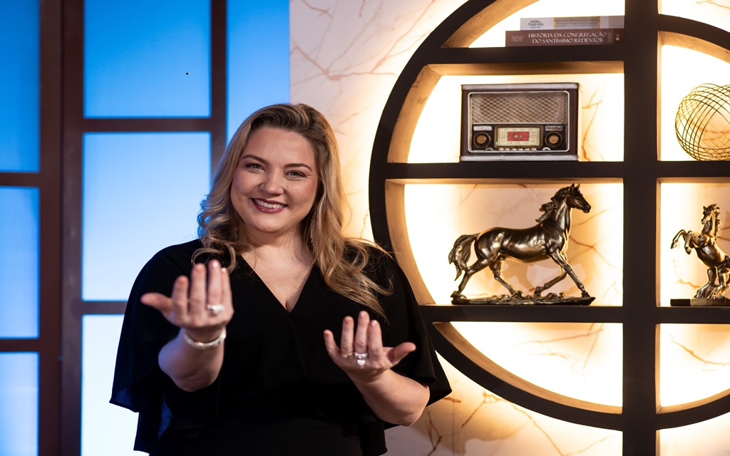Gaúcho da Fronteira anima o palco do Aparecida Sertaneja