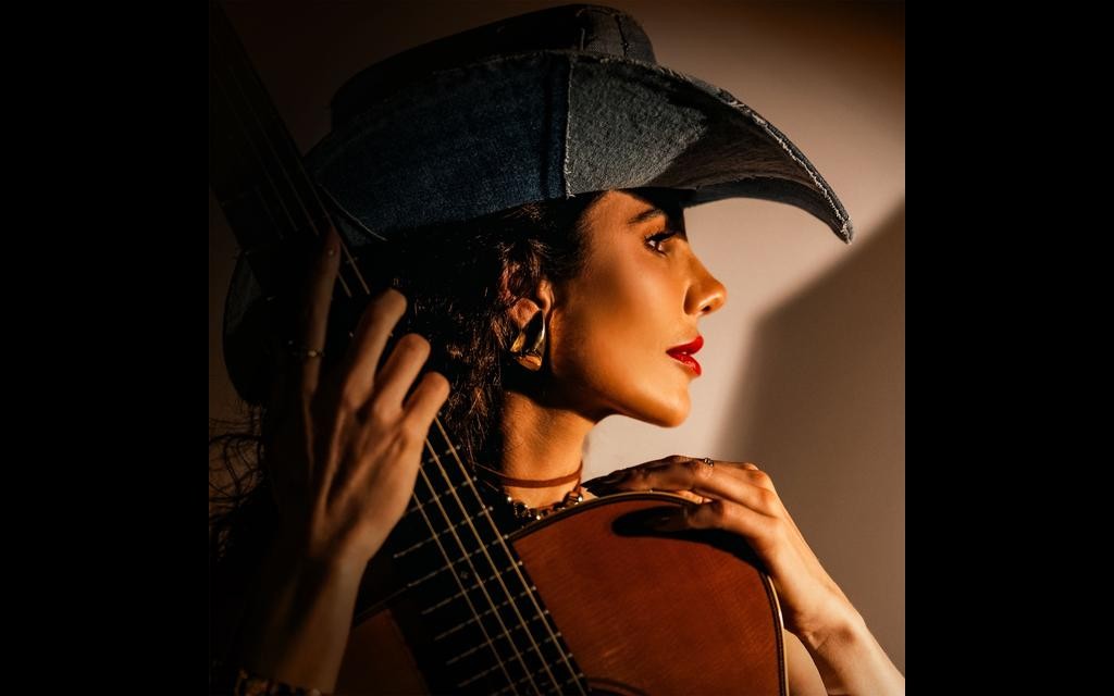 Paula Fernandes lança nova versão de “Mentiras”