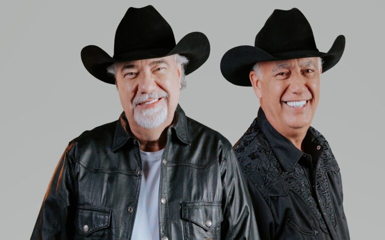 Dom Marcos e Davi comandam noite de clássicos no Aparecida Sertaneja