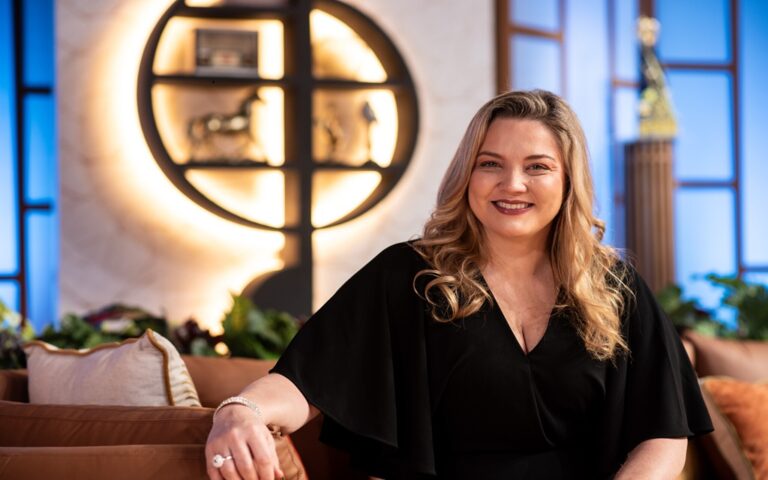 Aparecida Sertaneja reúne talentos femininos no quadro Encontro de Sertanejas