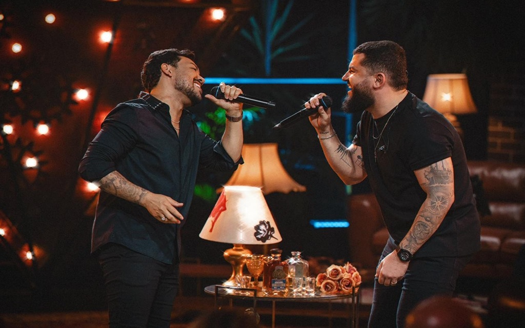 Ícaro e Gilmar se apresentam no Varanda Estaiada com o projeto “Domingou BB”