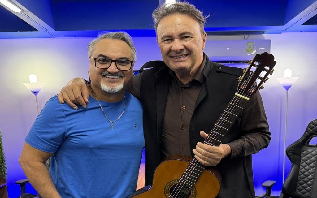 Cantor Paraná abre temporada do novo programa de Odair Terra na TV Aparecida