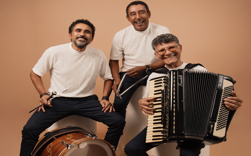 Aparecida Sertaneja monta seu arraiá com o Trio Sabiá e muito mais