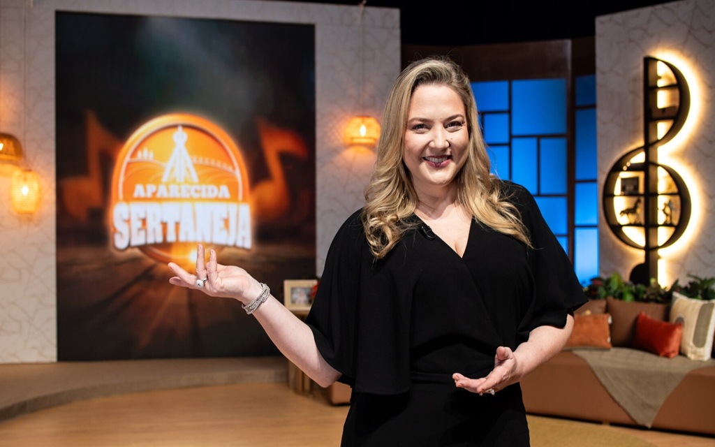 Gilliard e a dupla Caju & Castanha se apresentam no Aparecida Sertaneja
