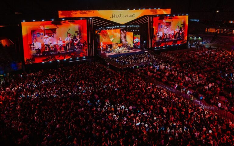 Histórias no Mineirão: ídolos sertanejos descem do palco e cantam no meio do público em BH