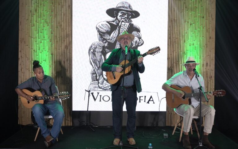 Homenagem a Tonico e Tinoco abre a Mostra Violas Brasileiras nesta quinta-feira (22) no CCBB SP